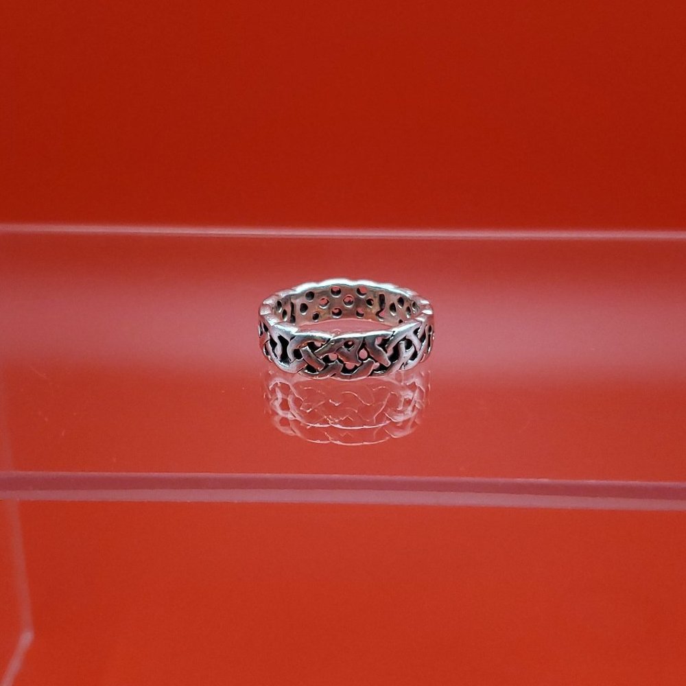 Size 5.5 925 Sterling Silver Cool Design Celtic Ring